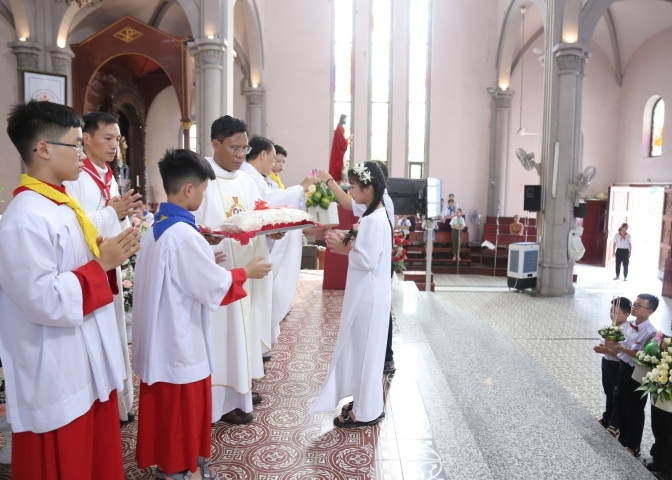 NIỀM VUI ĐƯỢC RƯỚC CHÚA